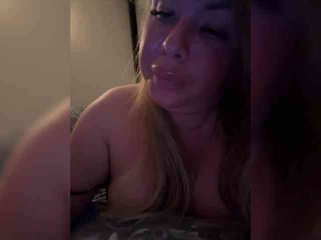 VictoriaFoxxx webcam