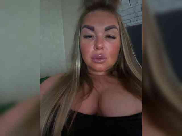 VictoriaFoxxx webcam