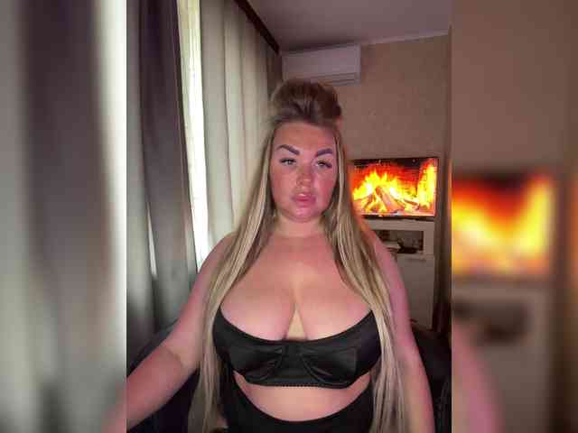 VictoriaDiamo Sex Cam Show