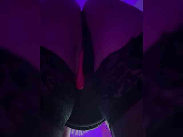 VictoriaFoxxx webcam
