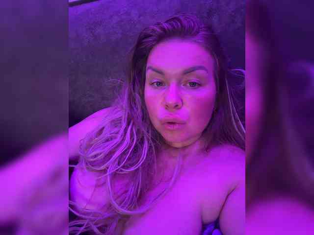 VictoriaFoxxx webcam
