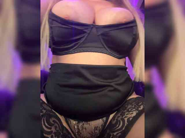 VictoriaFoxxx webcam