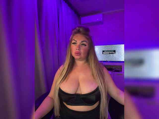 VictoriaFoxxx webcam
