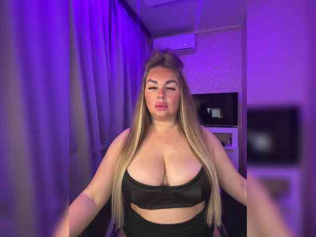 VictoriaFoxxx webcam