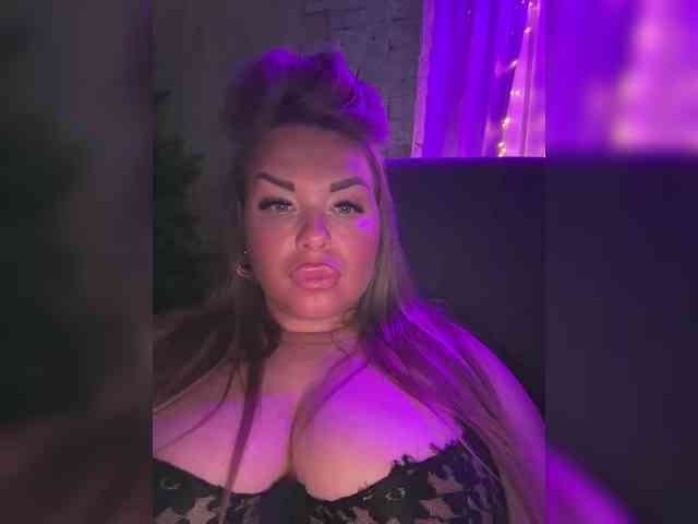 VictoriaFoxxx webcam