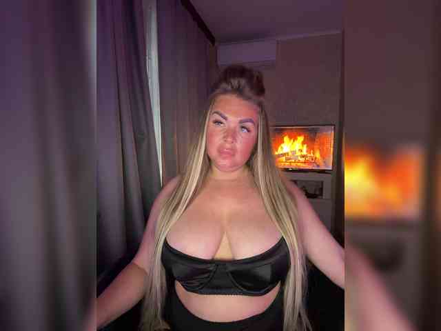 VictoriaDiamo Sex Cam Show