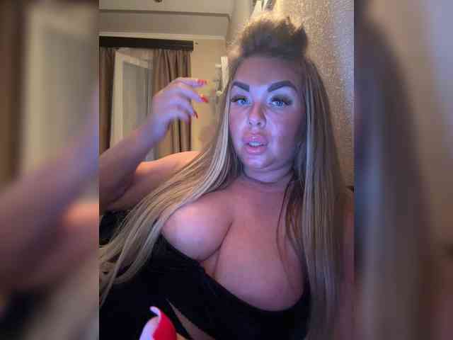 VictoriaDiamo Sex Cam Show