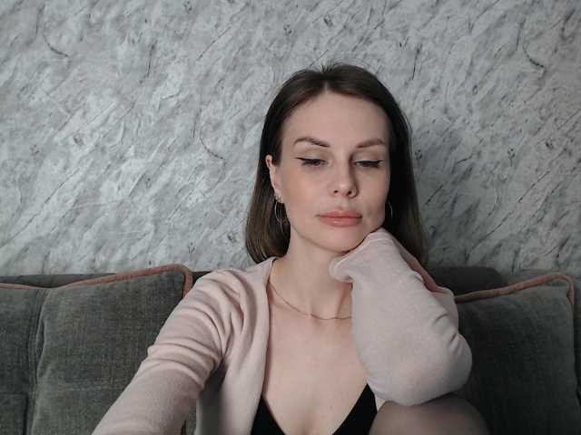 le modèle Nastya-29 est en webcam porno dans un show sur le site bongacams, il possède les tags suivants: White/Caucasian,Brunette,Shaved