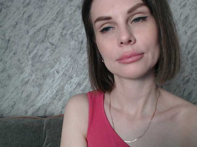 le modèle Nastya-29 est en webcam porno dans un show sur le site bongacams, il possède les tags suivants: White/Caucasian,Brunette,Shaved