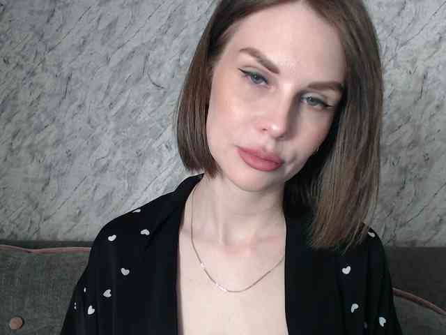 Model ini sedang live sekarang. Nastya-29
