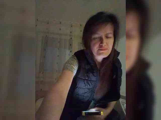online cam chat P-A-N-I-K-A