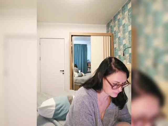 Your_Lilith webcam