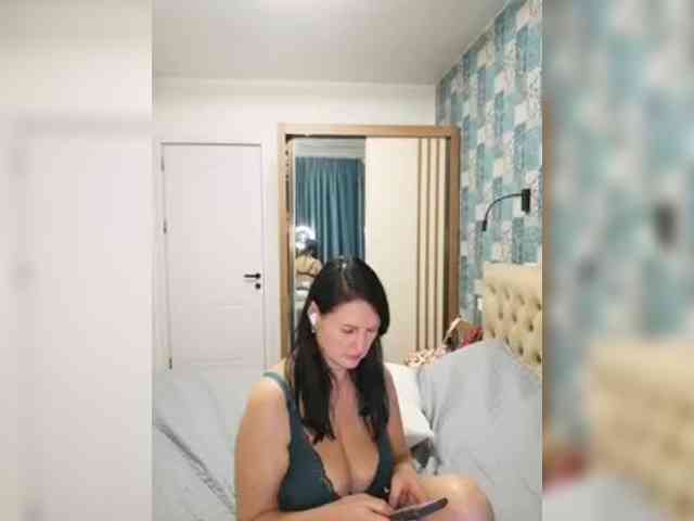 Your_Lilith webcam