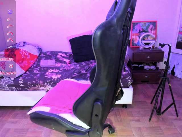 esmeraldamilf live cam on BongaCams
