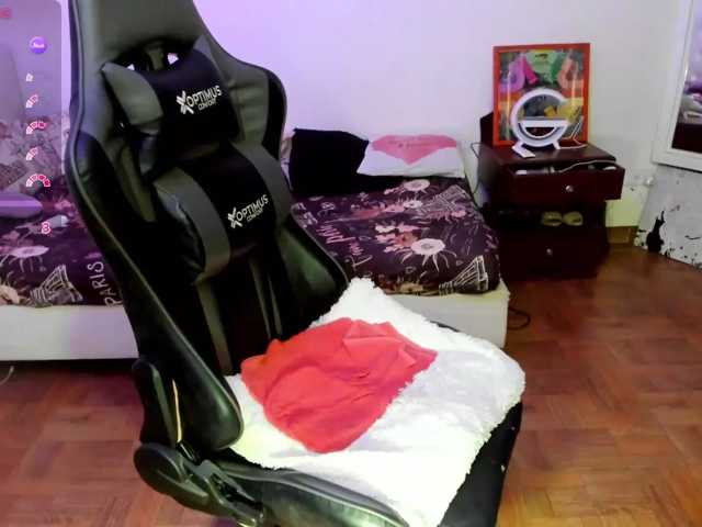 esmeraldamilf live cam on BongaCams