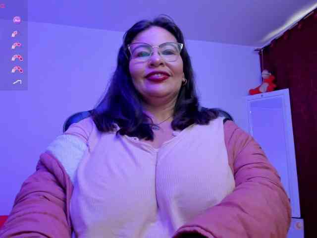 esmeraldamilf webcam