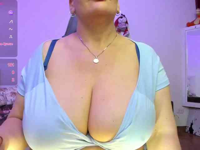 esmeraldamilf webcam