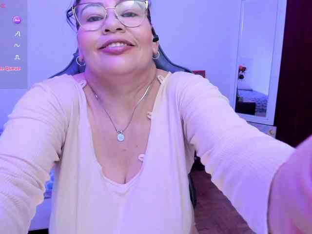esmeraldamilf webcam