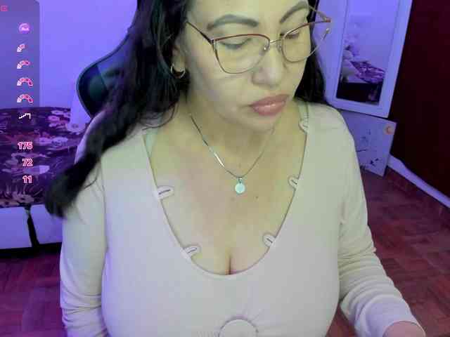 esmeraldamilf webcam