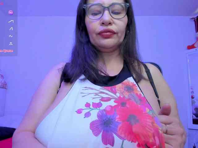 esmeraldamilf webcam