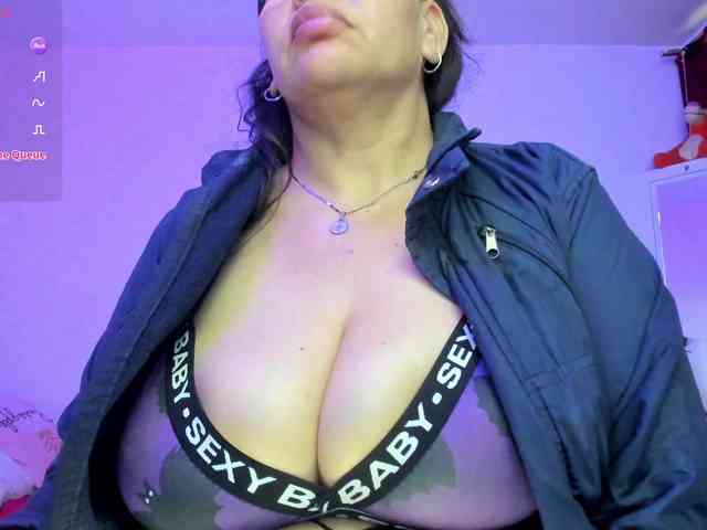 esmeraldamilf webcam