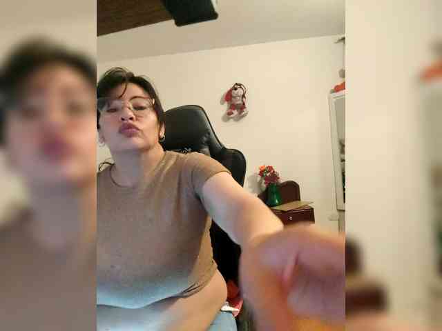 esmeraldamilf webcam