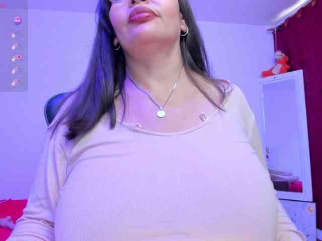 esmeraldamilf webcam