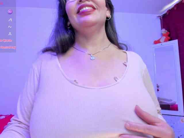 esmeraldamilf webcam