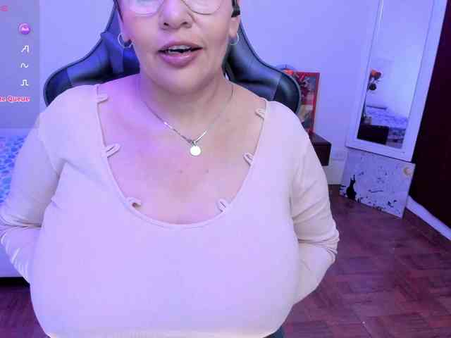 esmeraldamilf webcam