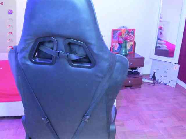 esmeraldamilf webcam