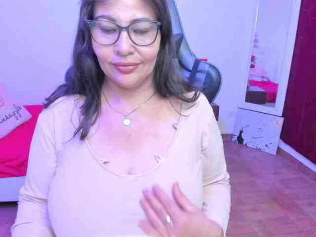esmeraldamilf webcam