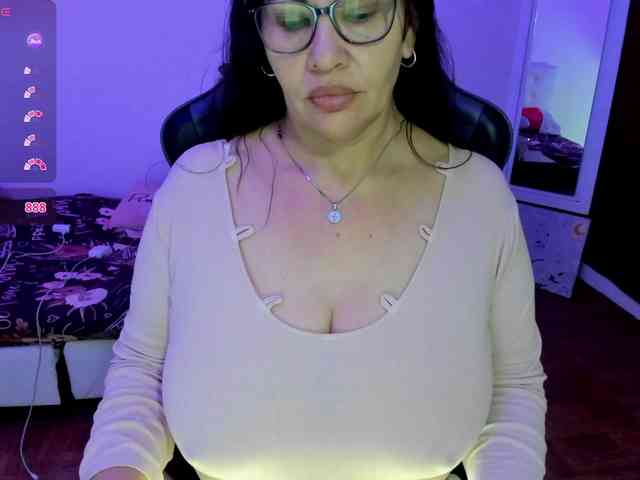 esmeraldamilf webcam