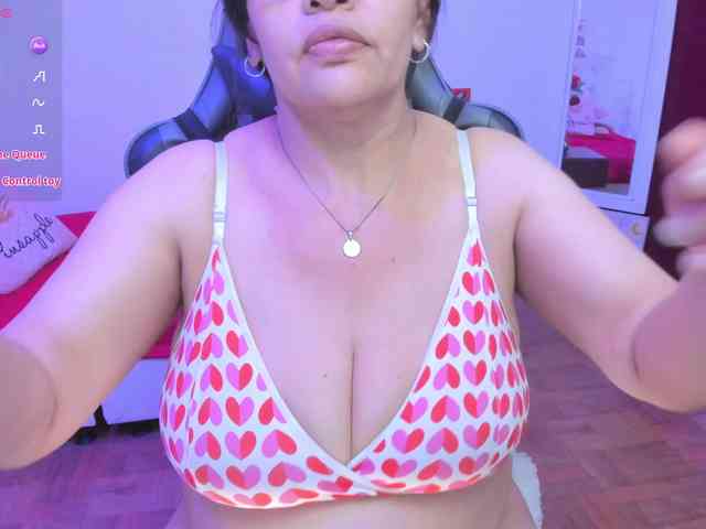 esmeraldamilf webcam