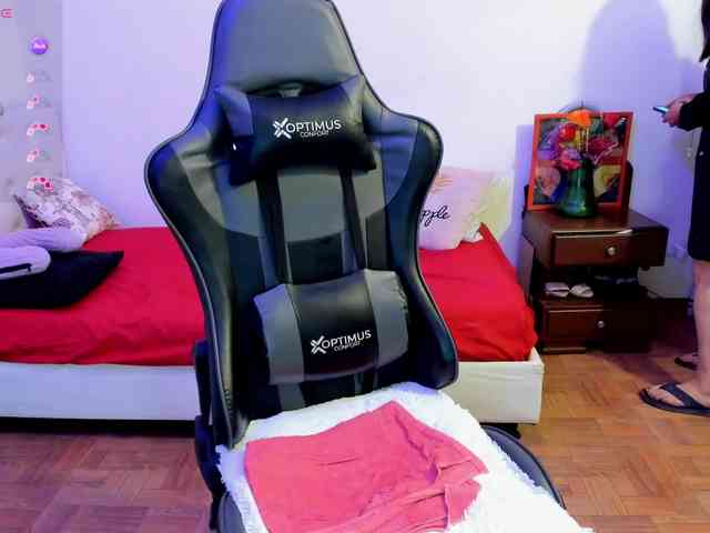 esmeraldamilf webcam