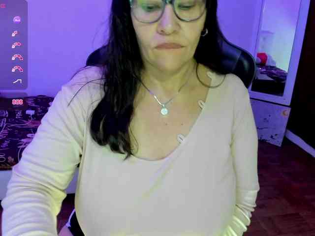 esmeraldamilf webcam