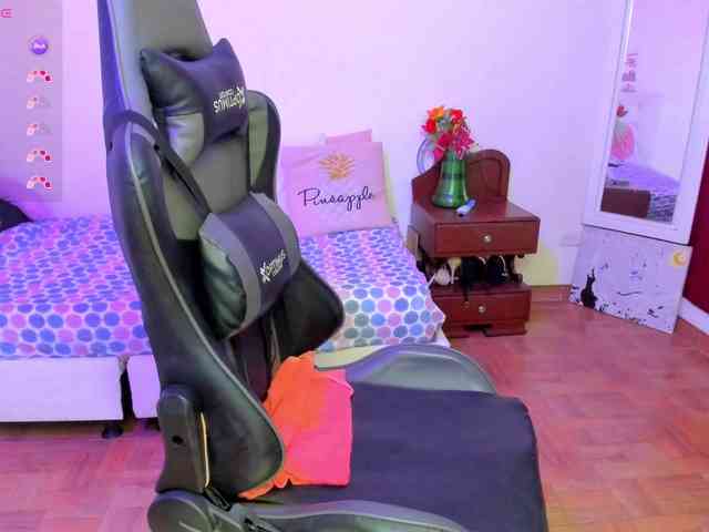 esmeraldamilf webcam