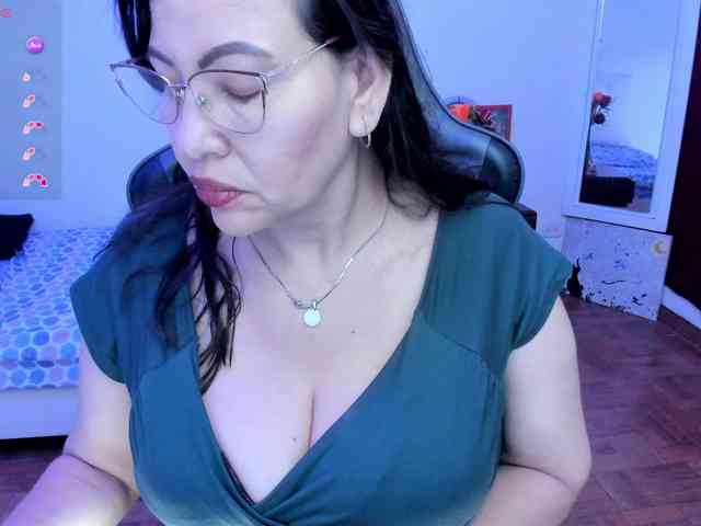 esmeraldamilf webcam