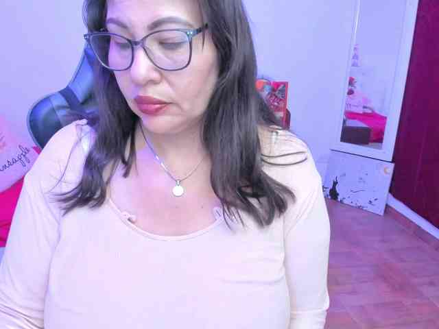 esmeraldamilf webcam