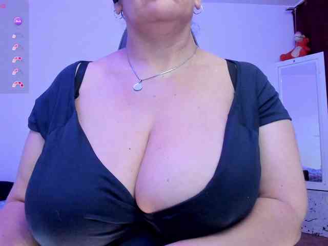 esmeraldamilf webcam