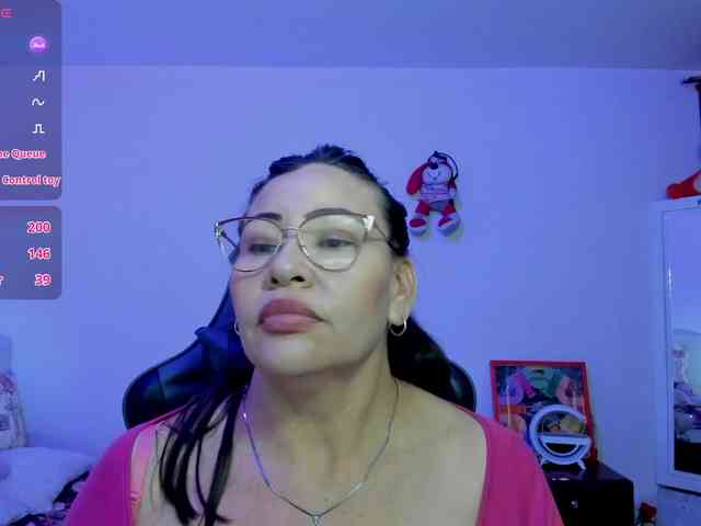 esmeraldamilf webcam