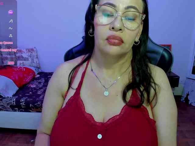 esmeraldamilf webcam