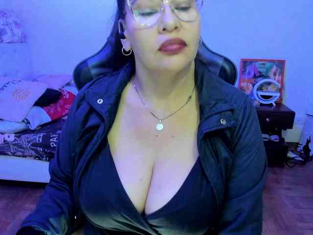 esmeraldamilf webcam