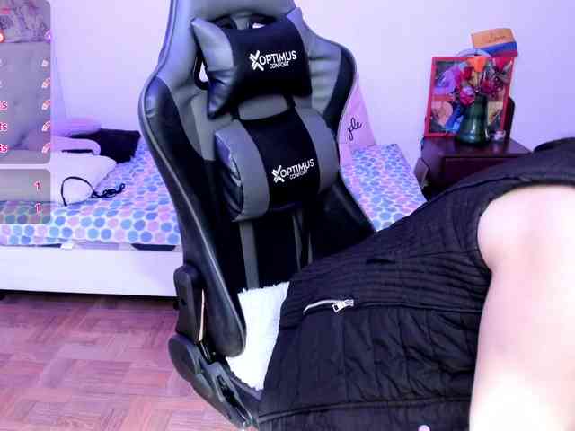 esmeraldamilf webcam
