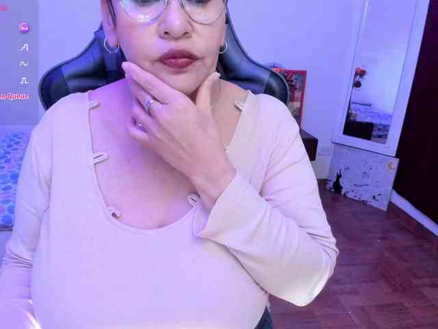 Modelo: esmeraldamilf