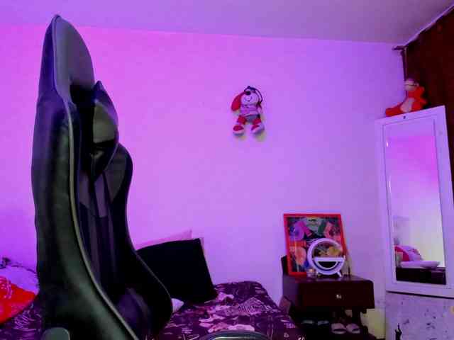 esmeraldamilf webcam