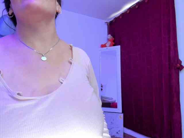 esmeraldamilf webcam