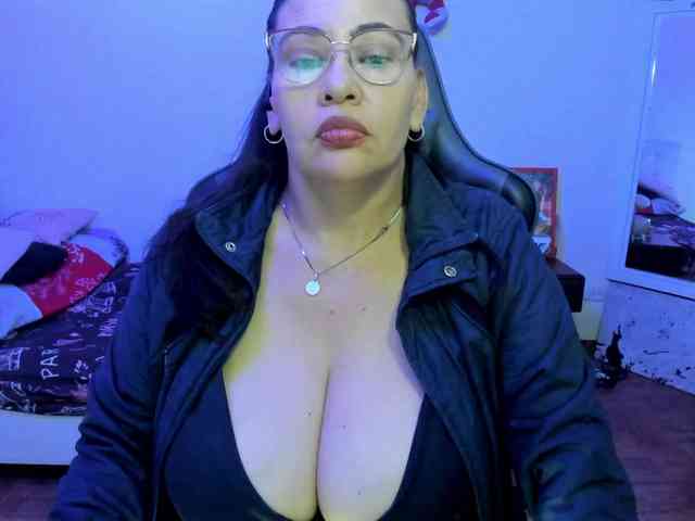 esmeraldamilf webcam