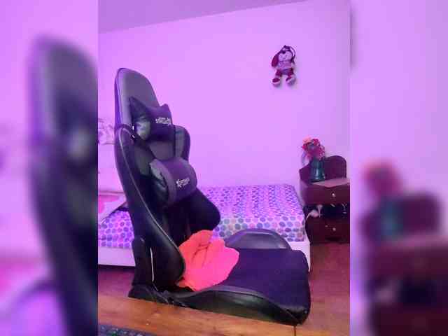 esmeraldamilf webcam