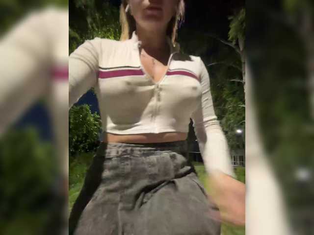 daddySgirl9 live cam on BongaCams