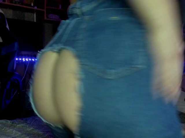 daddySgirl9 live cam on BongaCams